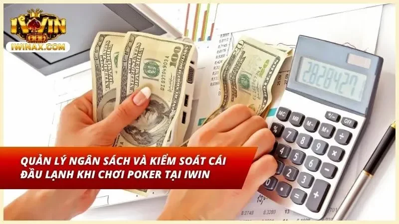 Người chơi thao tác lệnh rút tiền về tài khoản ngân hàng